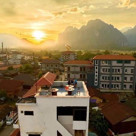 Easy Go Backpacker Hostel Vang Vieng Buitenkant foto