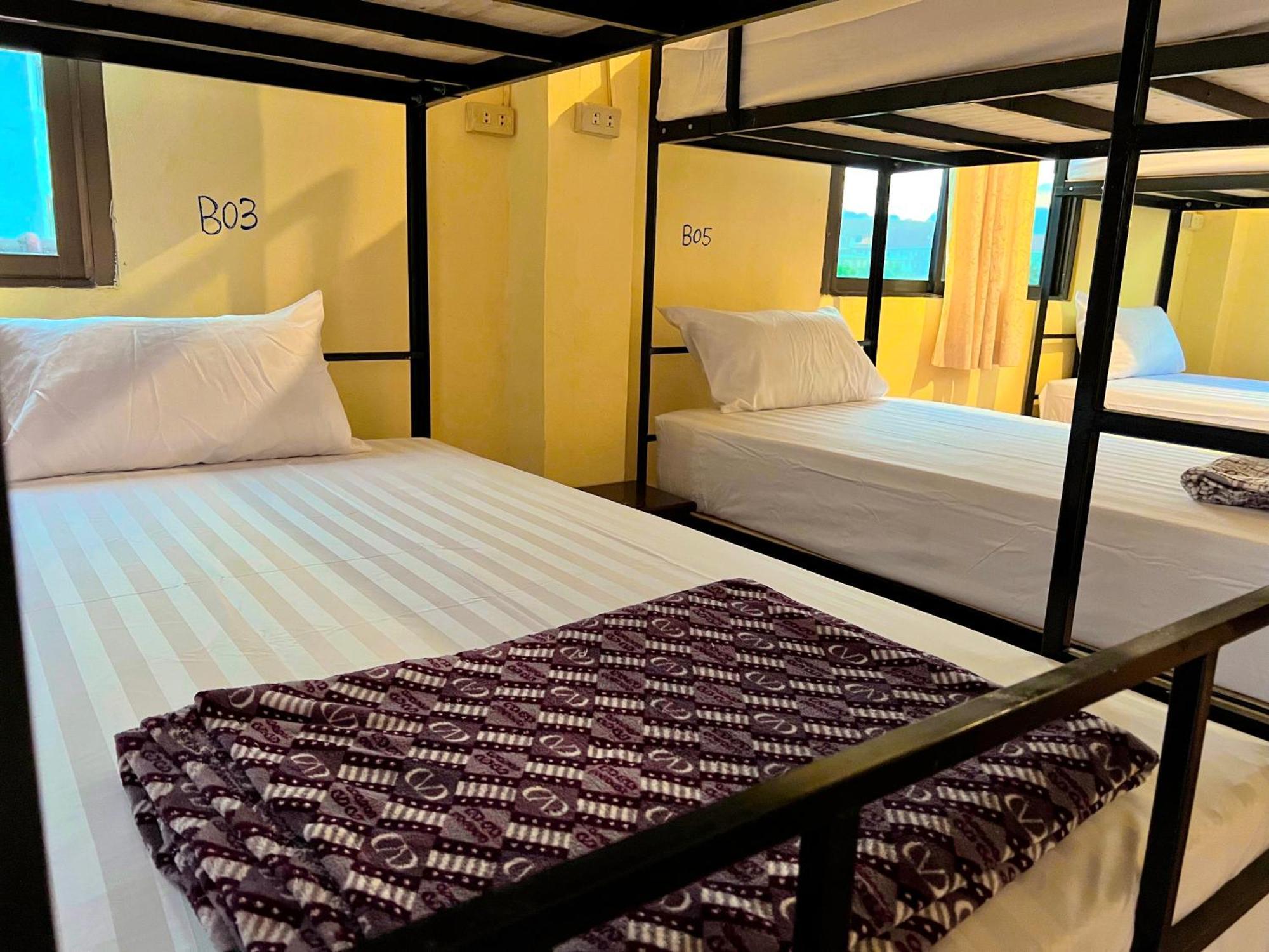 Easy Go Backpacker Hostel Vang Vieng Buitenkant foto