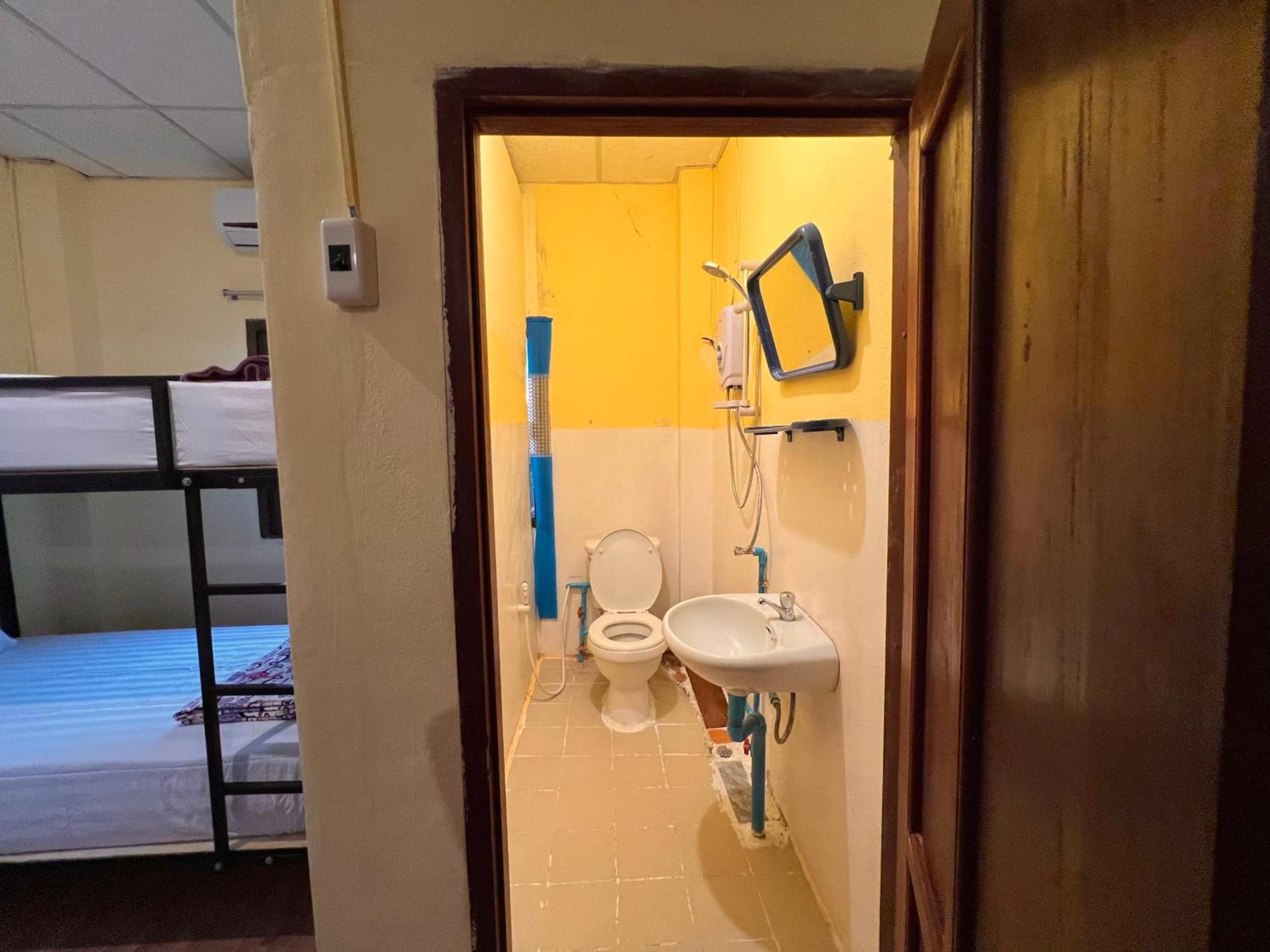 Easy Go Backpacker Hostel Vang Vieng Buitenkant foto