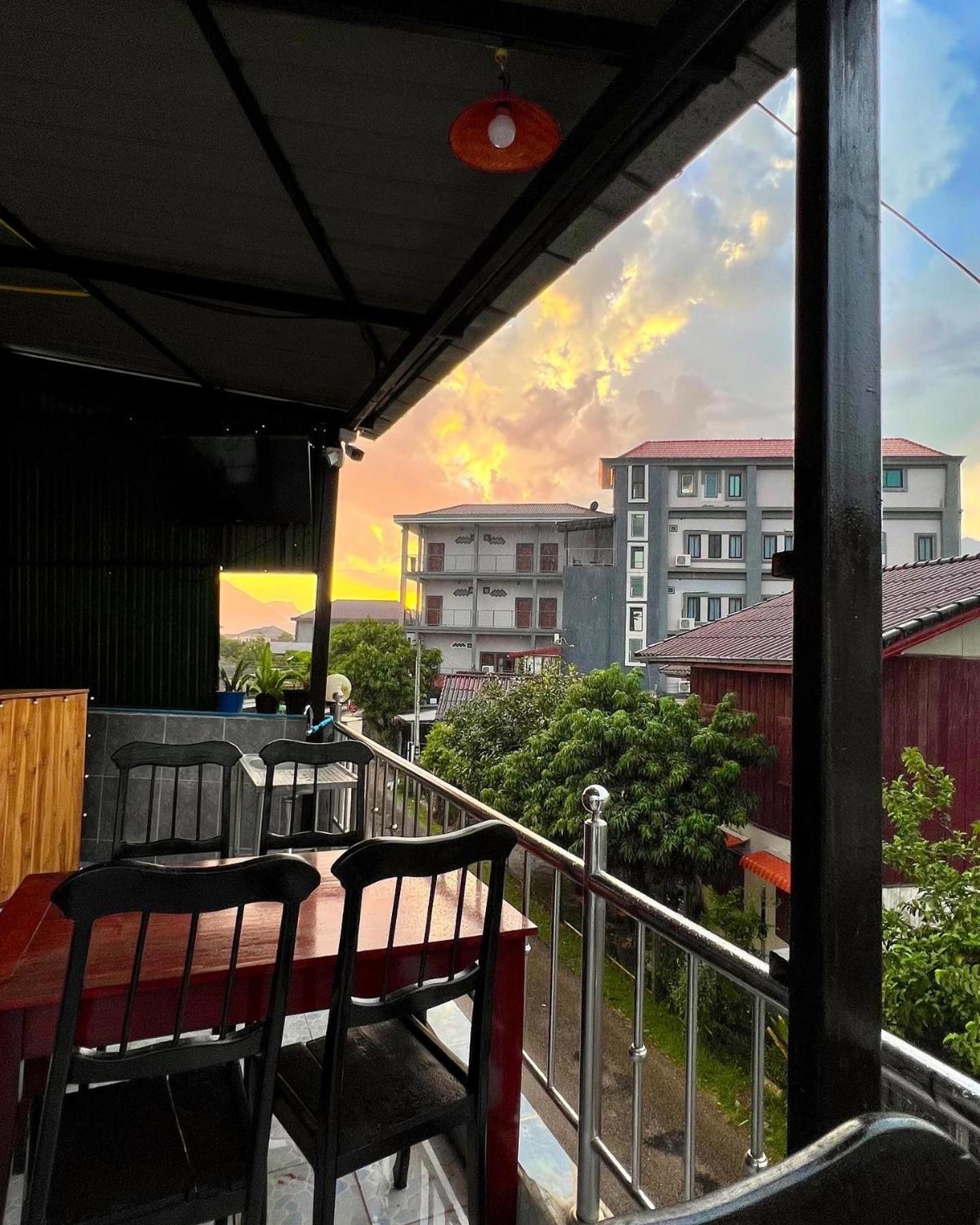 Easy Go Backpacker Hostel Vang Vieng Buitenkant foto