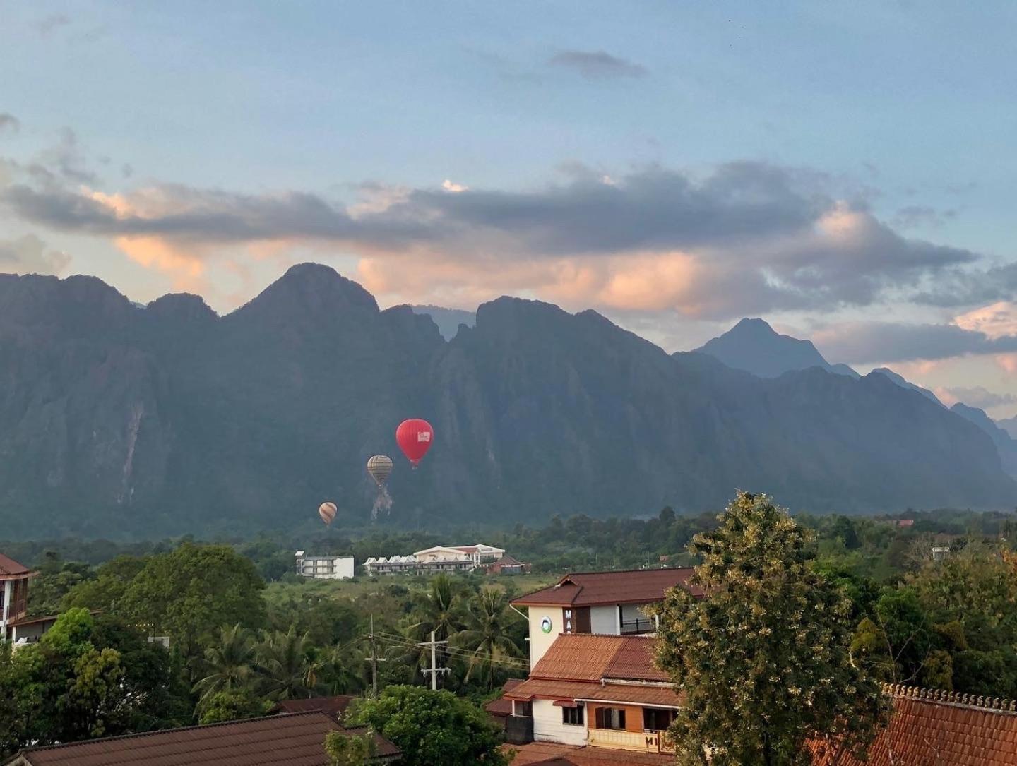 Easy Go Backpacker Hostel Vang Vieng Buitenkant foto