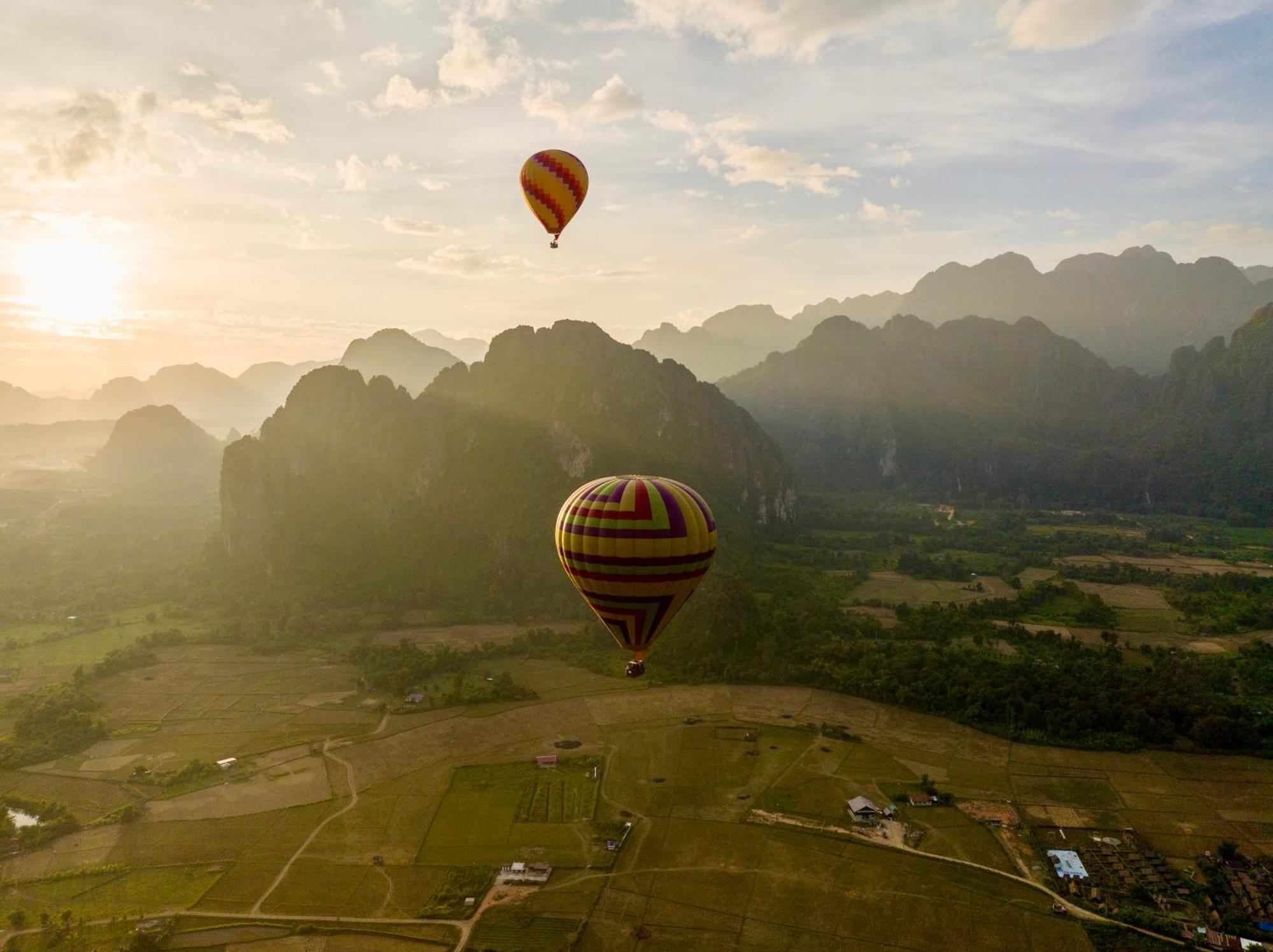 Easy Go Backpacker Hostel Vang Vieng Buitenkant foto