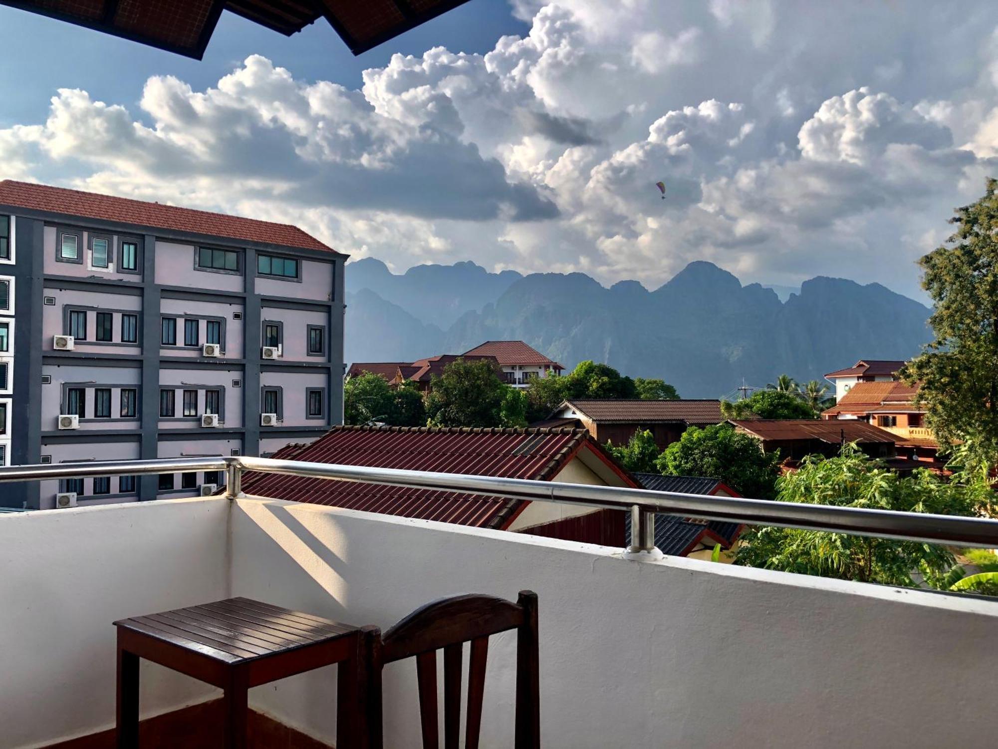 Easy Go Backpacker Hostel Vang Vieng Buitenkant foto