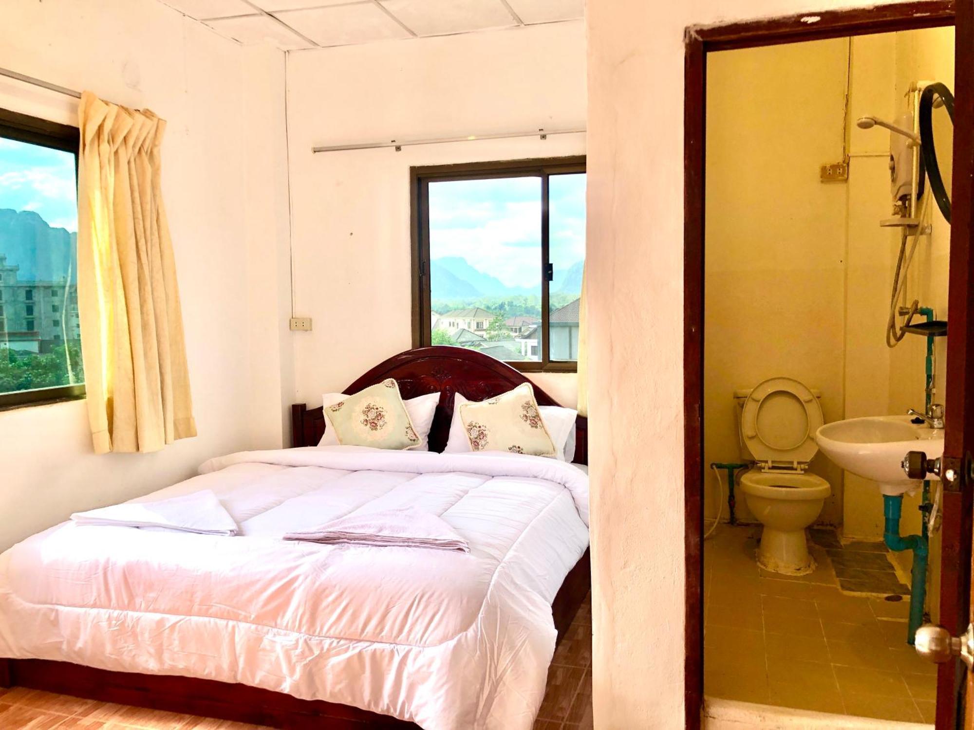 Easy Go Backpacker Hostel Vang Vieng Buitenkant foto