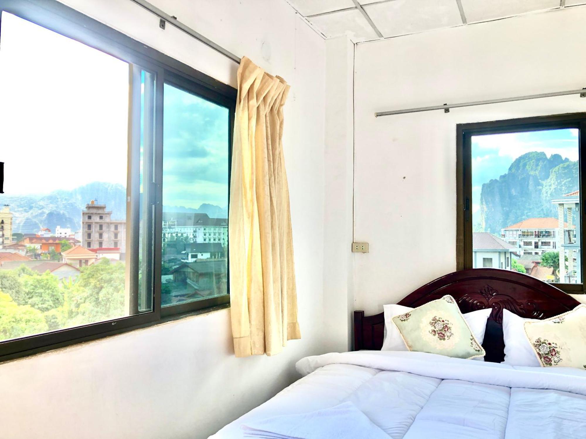 Easy Go Backpacker Hostel Vang Vieng Buitenkant foto